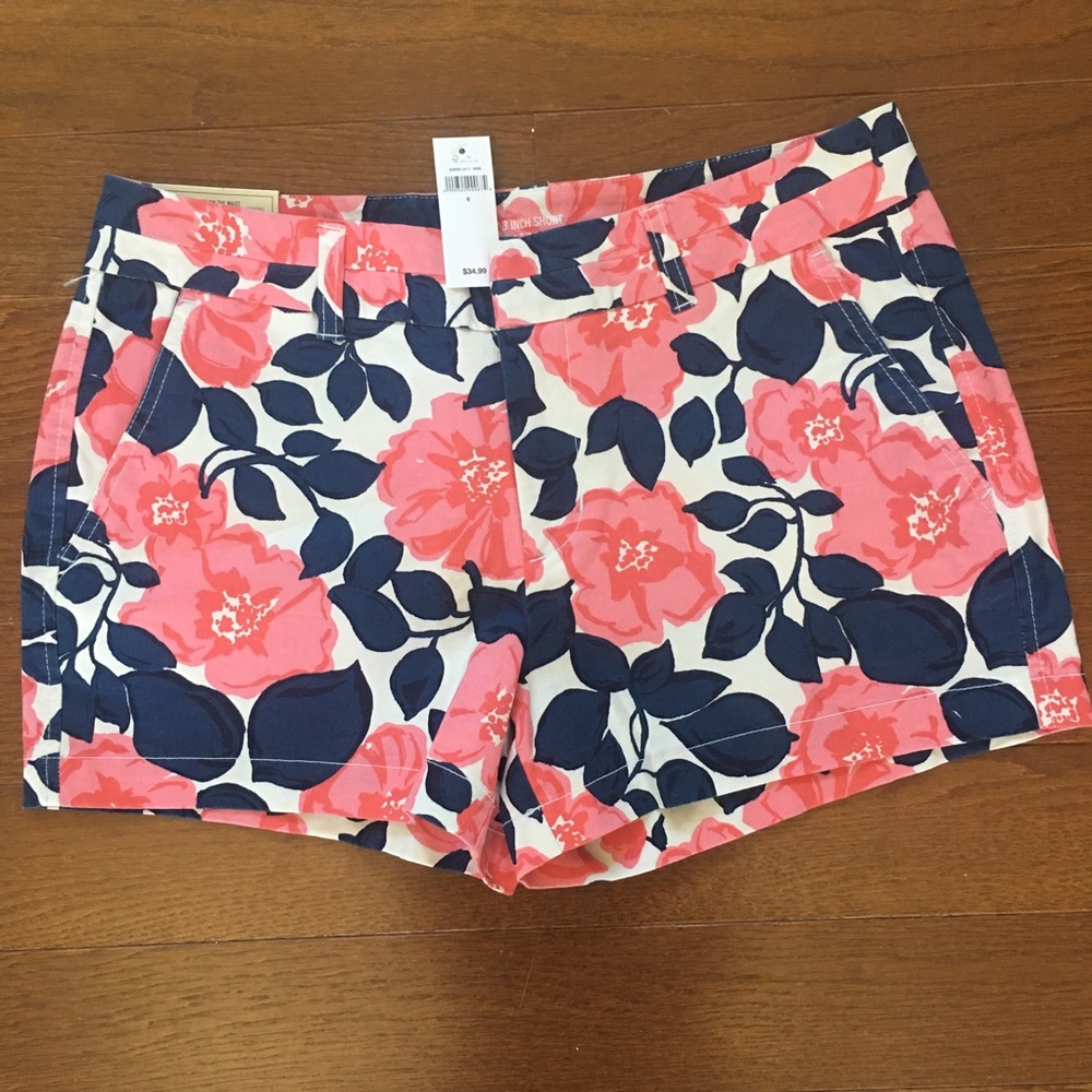 ***HOST PICK!!!*** NWT gap factory shorts